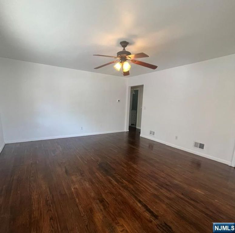 18 McKinley Place, Bergenfield, NJ 07621