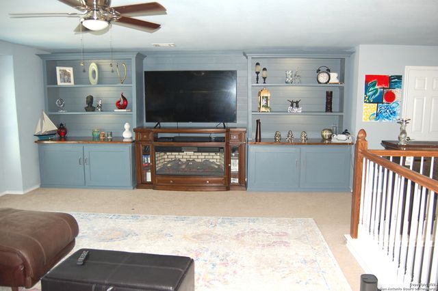 509 whittmen, Schertz, TX 78108