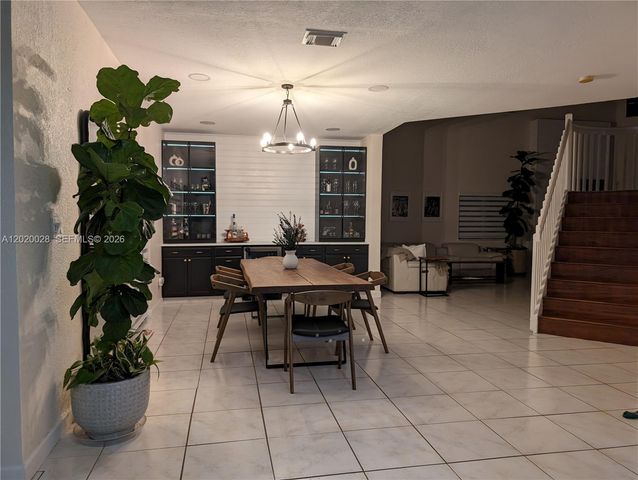 2882 NE 4th St, Homestead, FL 33033