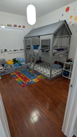 2882 NE 4th St, Homestead, FL 33033
