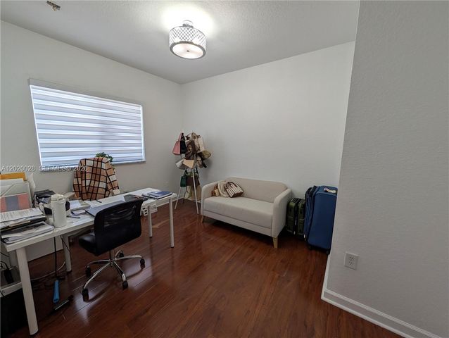 2882 NE 4th St, Homestead, FL 33033
