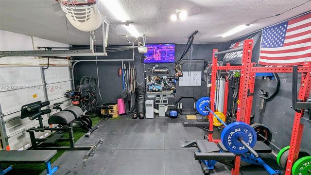 2882 NE 4th St, Homestead, FL 33033