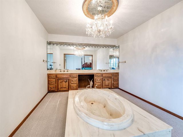 11132 Lakeridge Run, Oklahoma City, OK 73170