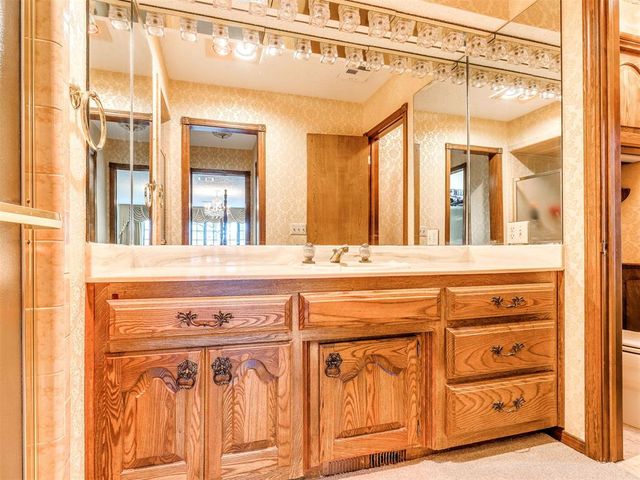 11132 Lakeridge Run, Oklahoma City, OK 73170