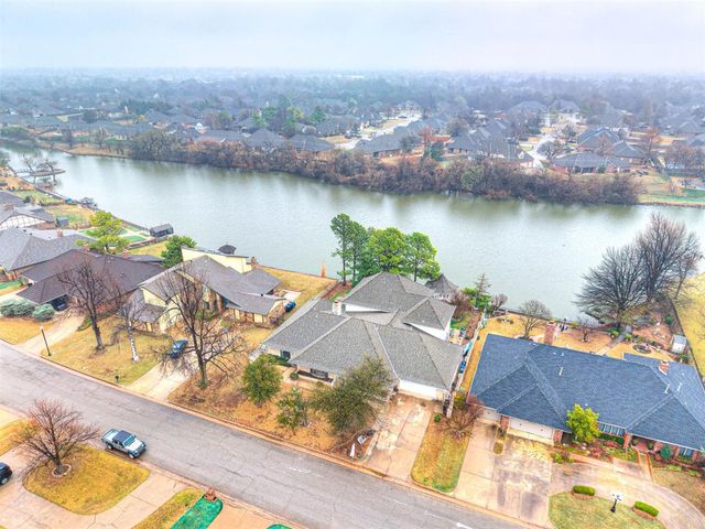 11132 Lakeridge Run, Oklahoma City, OK 73170