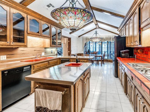 11132 Lakeridge Run, Oklahoma City, OK 73170