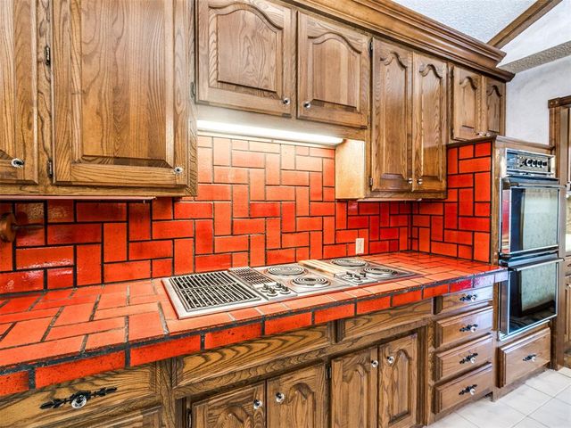 11132 Lakeridge Run, Oklahoma City, OK 73170