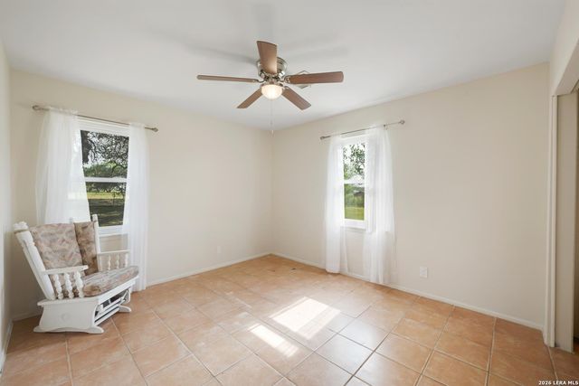 1081 County Road 773, Devine, TX 78016