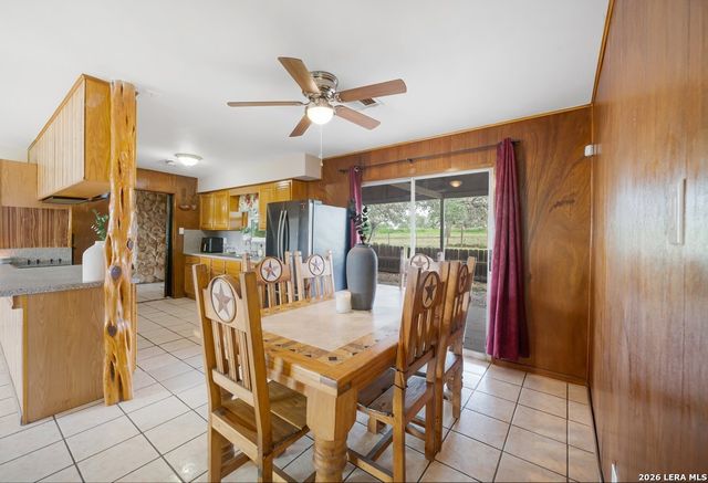1081 County Road 773, Devine, TX 78016
