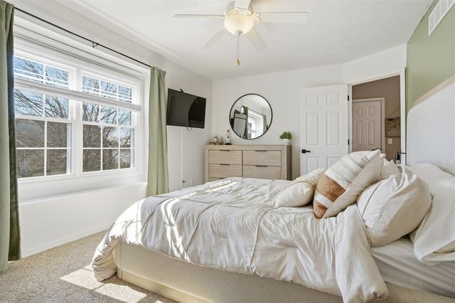 9 Parkshores Drive, Bloomington, IL 61701