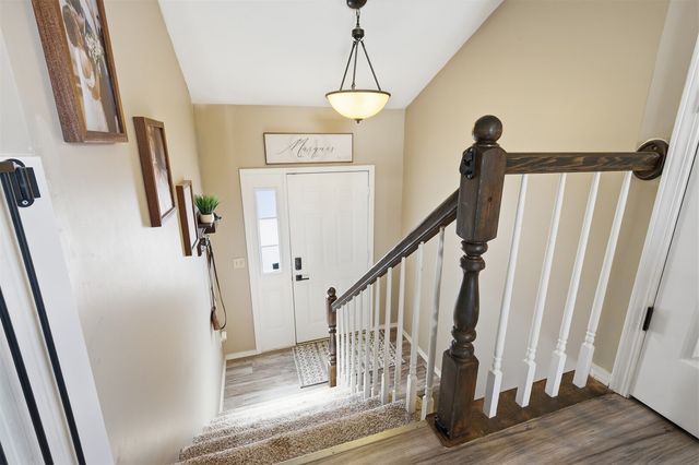 9 Parkshores Drive, Bloomington, IL 61701