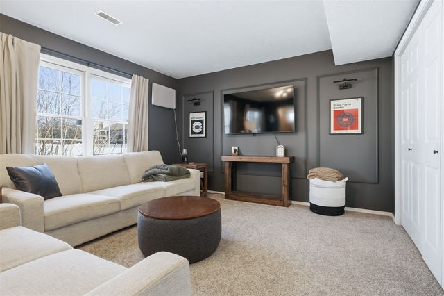 9 Parkshores Drive, Bloomington, IL 61701