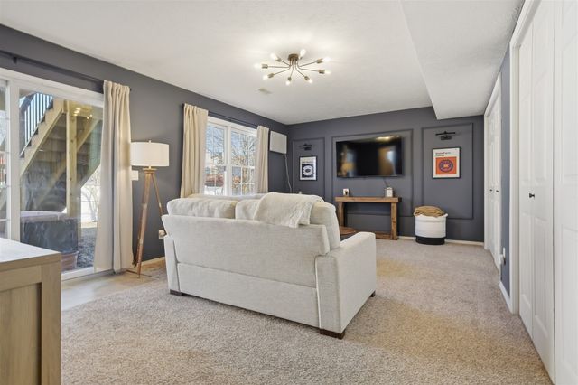 9 Parkshores Drive, Bloomington, IL 61701