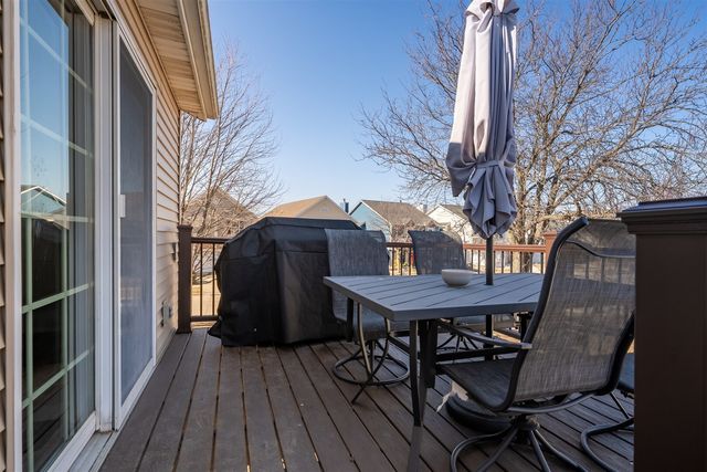 9 Parkshores Drive, Bloomington, IL 61701