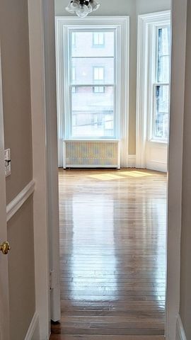 387 Beacon St. 3, Boston, MA 02116