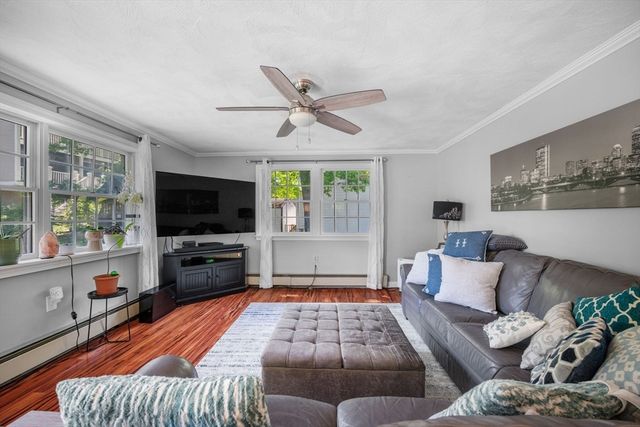 15 Hartshorne Rd, Wakefield, MA 01880
