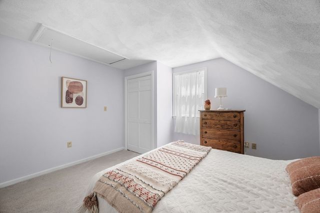 15 Hartshorne Rd, Wakefield, MA 01880