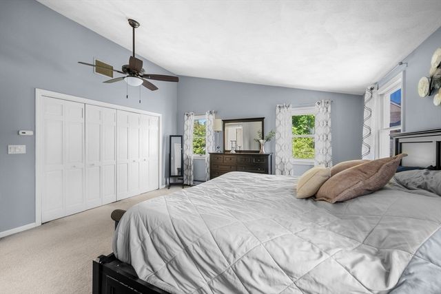 15 Hartshorne Rd, Wakefield, MA 01880