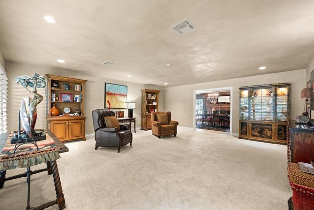 2221 NW 56th Street, Oklahoma City, OK 73112