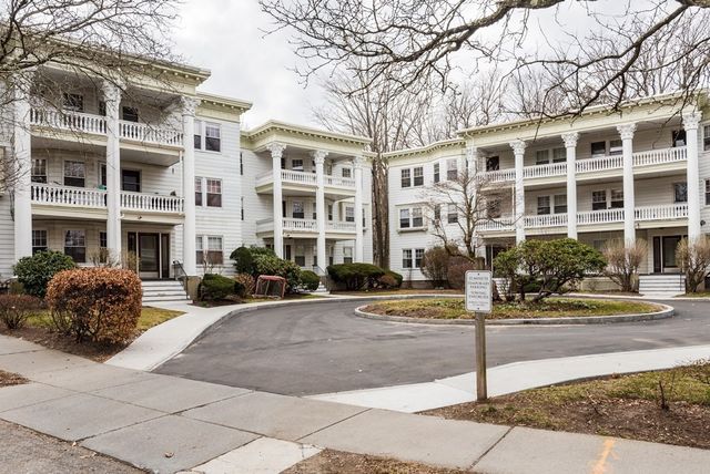 132 Middlesex Road 1, Brookline, MA 02467