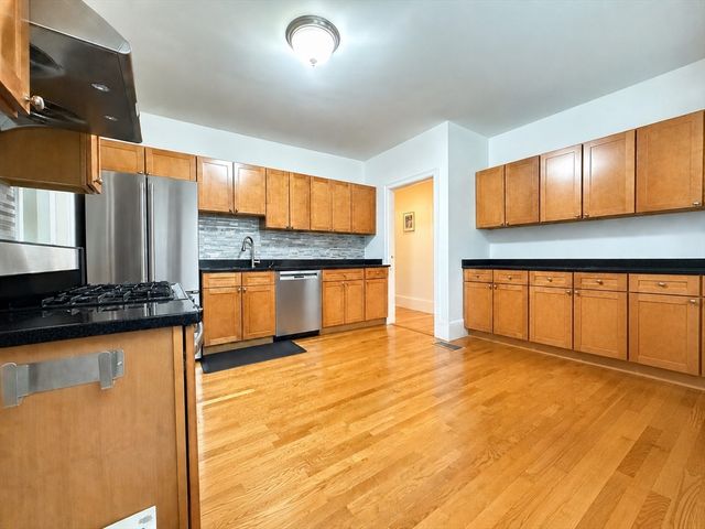 132 Middlesex Road 1, Brookline, MA 02467