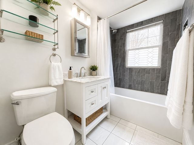 132 Middlesex Road 1, Brookline, MA 02467