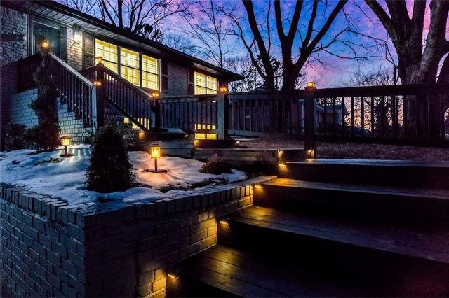 1810 Kinridge Road, Marietta, GA 30062