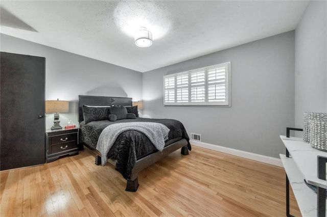 1810 Kinridge Road, Marietta, GA 30062