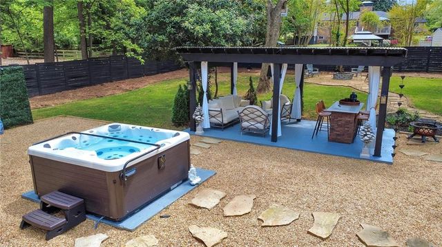 1810 Kinridge Road, Marietta, GA 30062