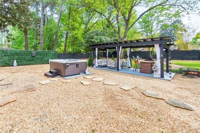 1810 Kinridge Road, Marietta, GA 30062