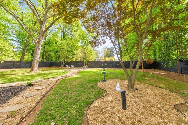 1810 Kinridge Road, Marietta, GA 30062