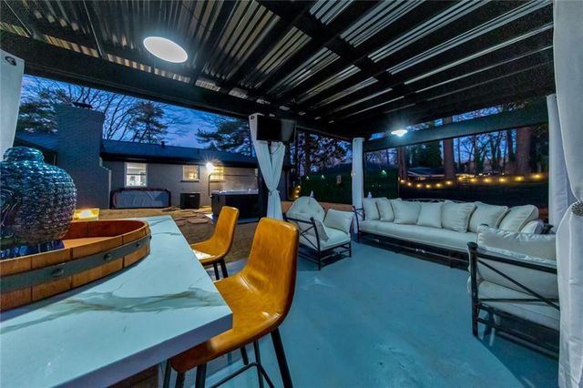 1810 Kinridge Road, Marietta, GA 30062