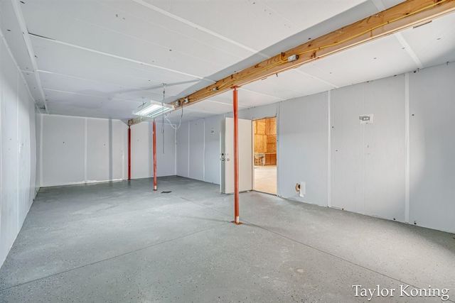 3111 N 128th Avenue, Hart, MI 49420