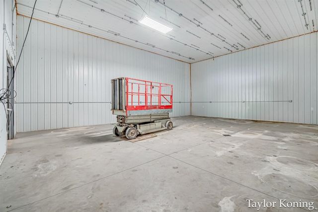 3111 N 128th Avenue, Hart, MI 49420