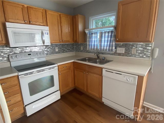 4005 Brandie Glen Road, Charlotte, NC 28269