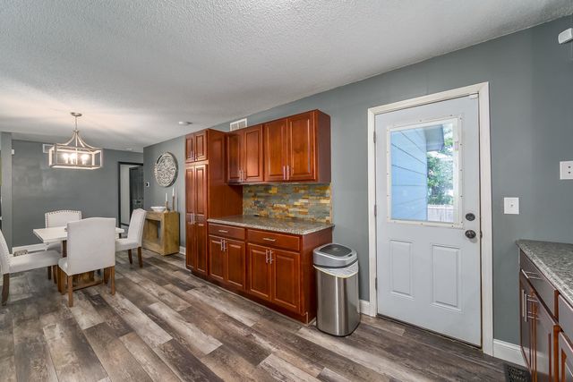 2421 S Linden St, Wichita, KS 67210