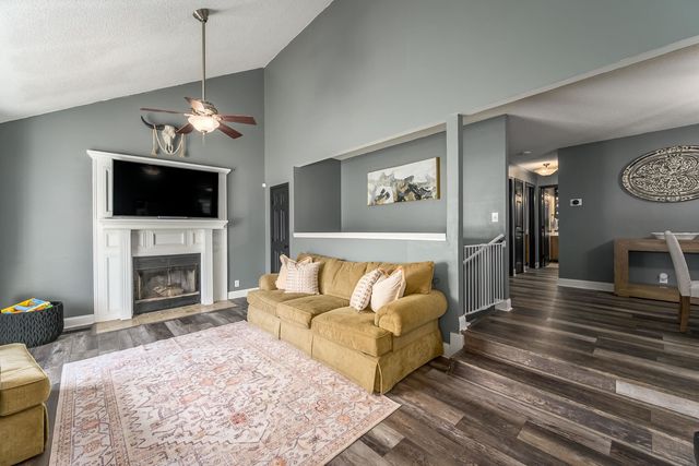 2421 S Linden St, Wichita, KS 67210