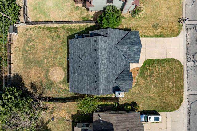 2421 S Linden St, Wichita, KS 67210