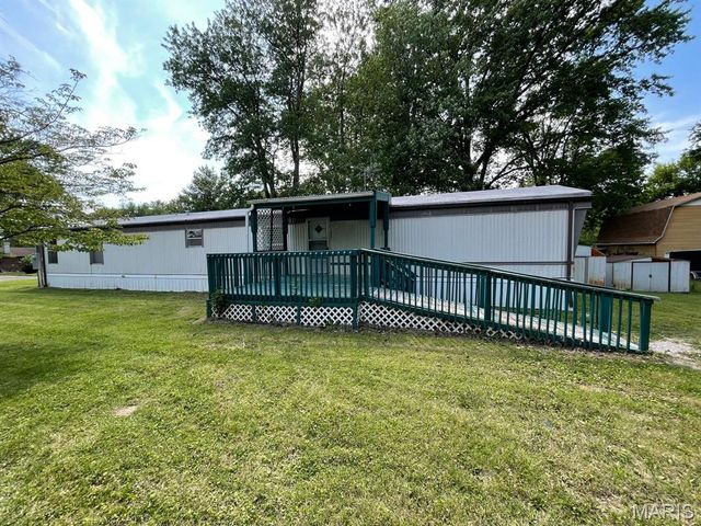 105 Edgewood Drive, Belleville, IL 62223