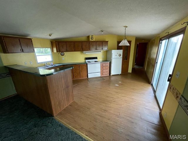 105 Edgewood Drive, Belleville, IL 62223