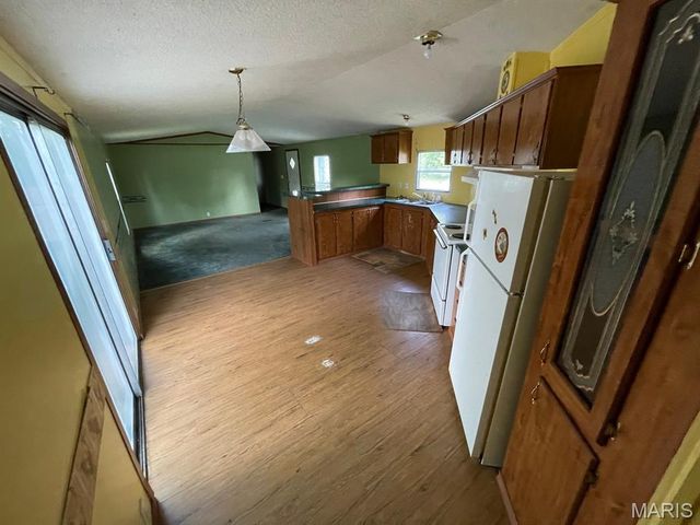 105 Edgewood Drive, Belleville, IL 62223