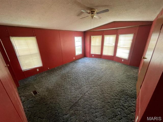 105 Edgewood Drive, Belleville, IL 62223