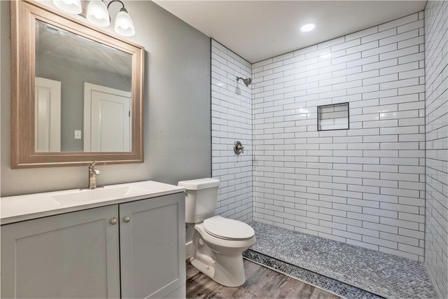 2423 Fenwick Drive, Dallas, TX 75228