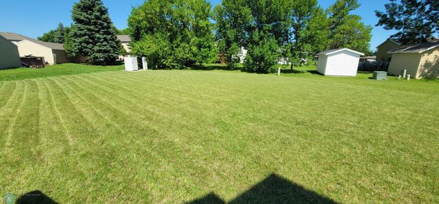 3334 10th Street S, Moorhead, MN 56560