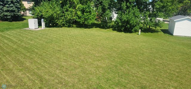 3334 10th Street S, Moorhead, MN 56560