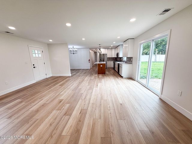 18 Arlyn Drive, Howell, NJ 07731