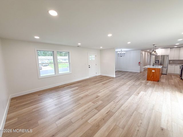 18 Arlyn Drive, Howell, NJ 07731