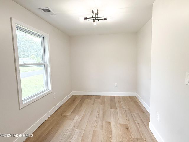 18 Arlyn Drive, Howell, NJ 07731