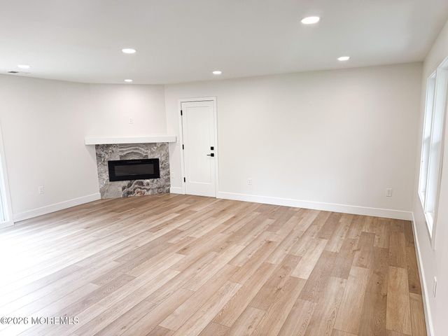 18 Arlyn Drive, Howell, NJ 07731