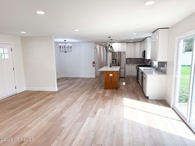 18 Arlyn Drive, Howell, NJ 07731